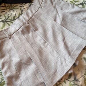 Chic Gray Pleated Skirt